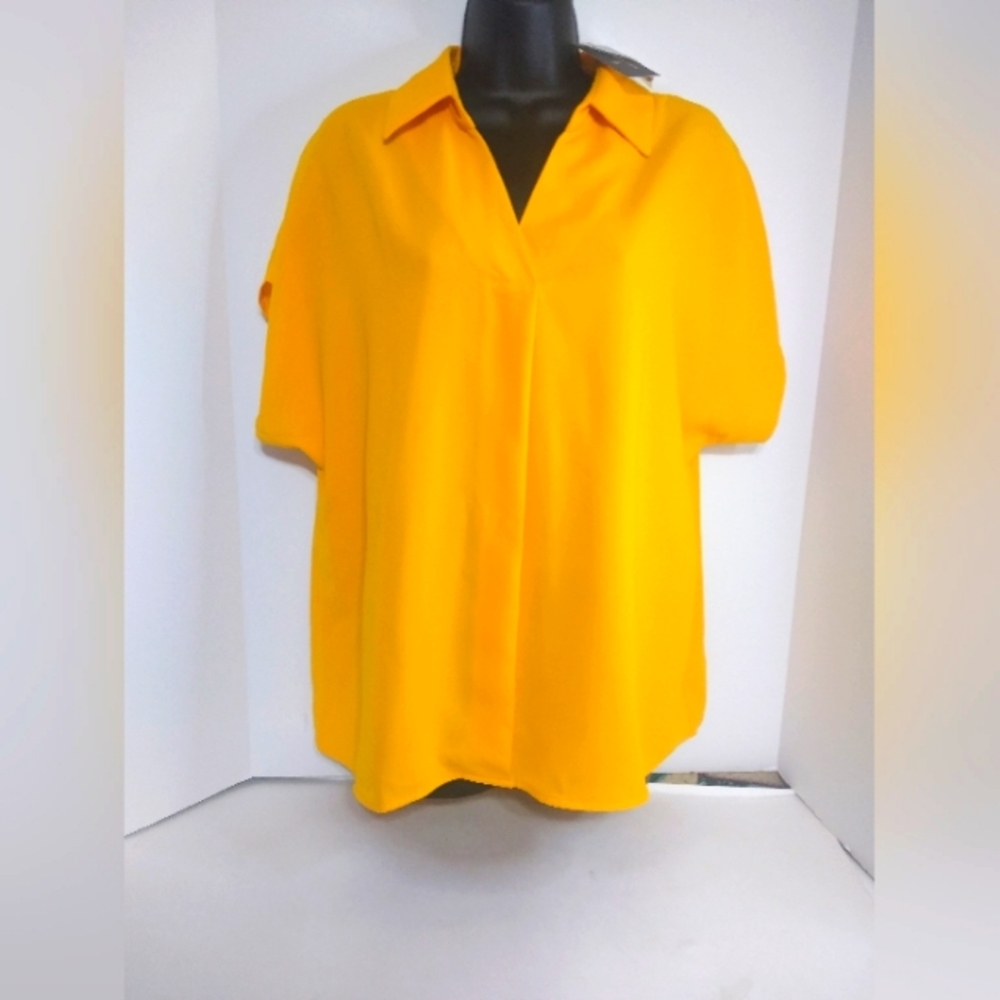 Woman's XL NWT Worthington Mustard Blouse Buttons on back in Pleat W128